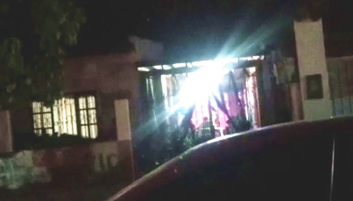 Docente con arresto domiciliario, hizo una fiesta en la casa
