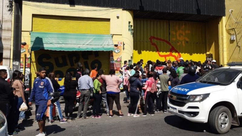 Mercadería con permisos falsos detrás del saqueo a la pollería