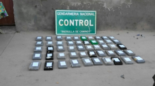 Gendarmería secuestró 53 kilos de cocaína cerca de Joaquín V. González