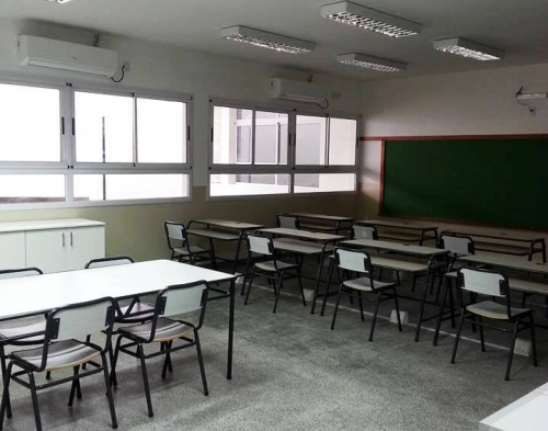 A pocos días de la inauguración del colegio nuevo de Joaquín V. González
