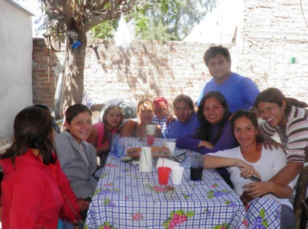 Gran recibimiento en El Quebrachal al candidato a diputado Marcelo Paz