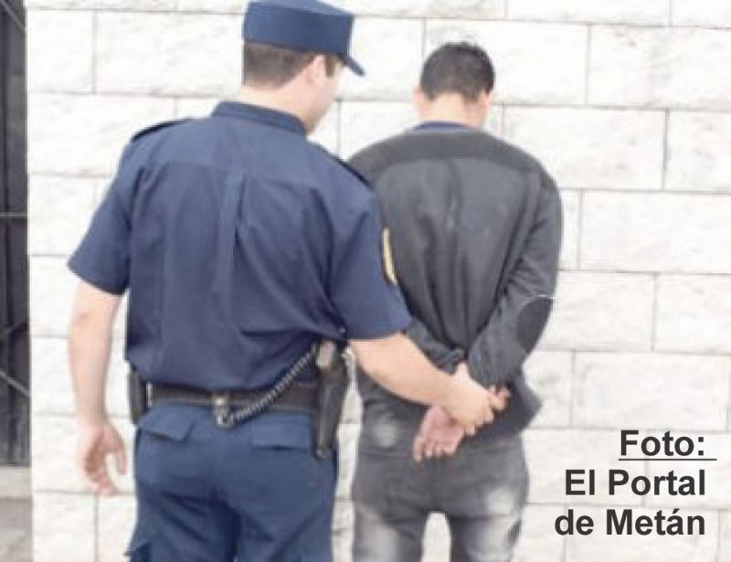Metán: intentaron llevarse a un familiar detenido y lesionaron al personal policial