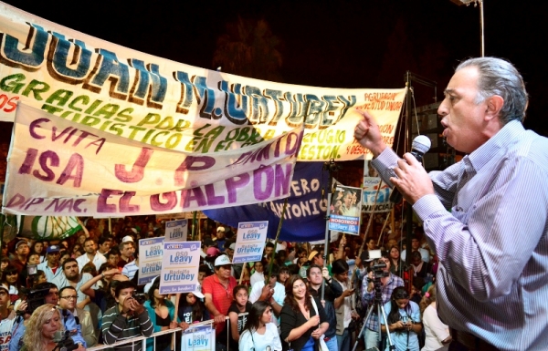 Con lealtad, los peronistas honran el 17 de octubre