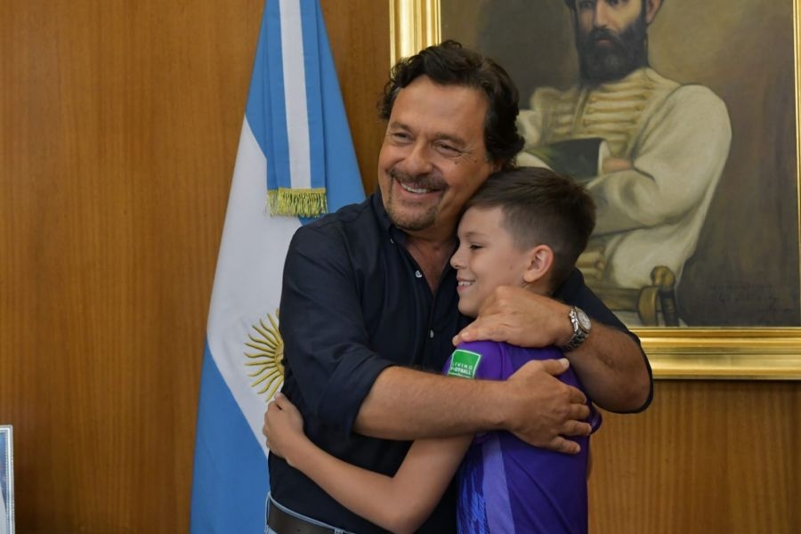 Sáenz saludó a José Andrada, el niño que emocionó al país