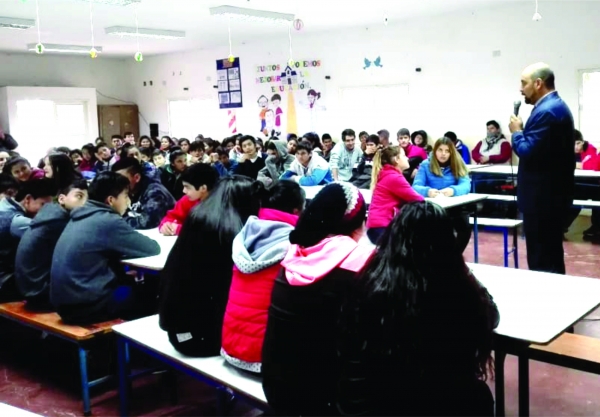 Charlas para prevenir y reducir conductas ilícitas