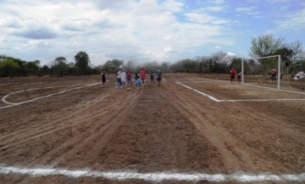 Vecinos de B° El Alto ya tienen su cancha de fútbol