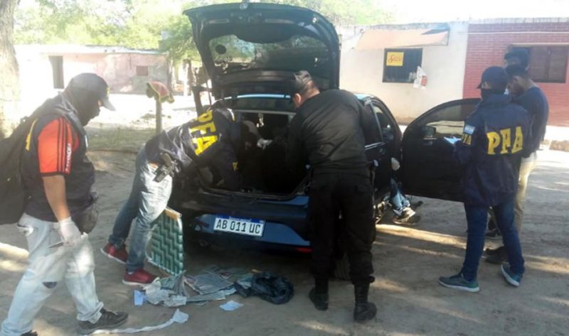 Cocaína, armas y dólares