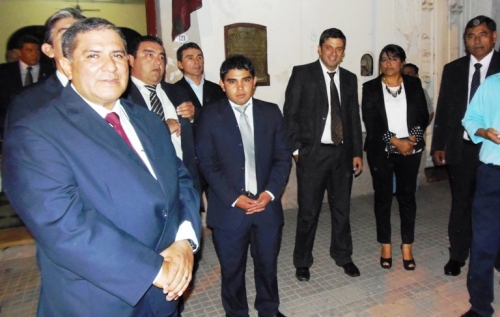 Penoso y vergonzoso a la vez