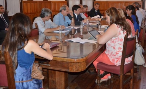Diputados analizaron la situación del servicio de agua y luz por cortes y reclamos de usuarios