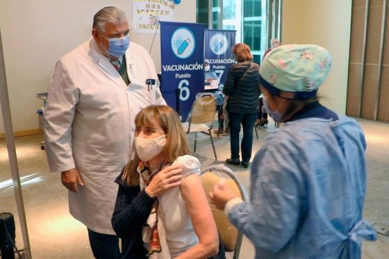 Vacunación contra COVID-19 a mayores de 55 años