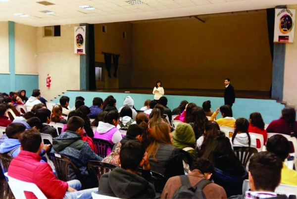 Defensa del Consumidor capacitó en estudiantes en El Galpón