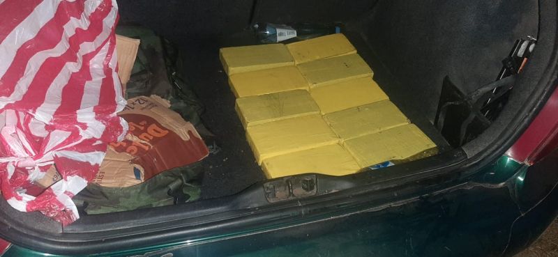 Un hombre y una mujer fueron detenidos con más de 10 kilos de cocaína