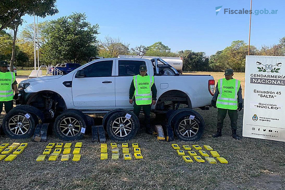 Prisión preventiva para dos hombres que transportaban 50 kilos de cocaína