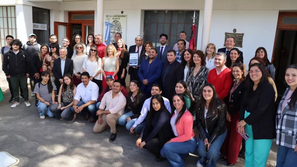 En Metán se concretó la donación del inmueble donde funciona la UNSa
