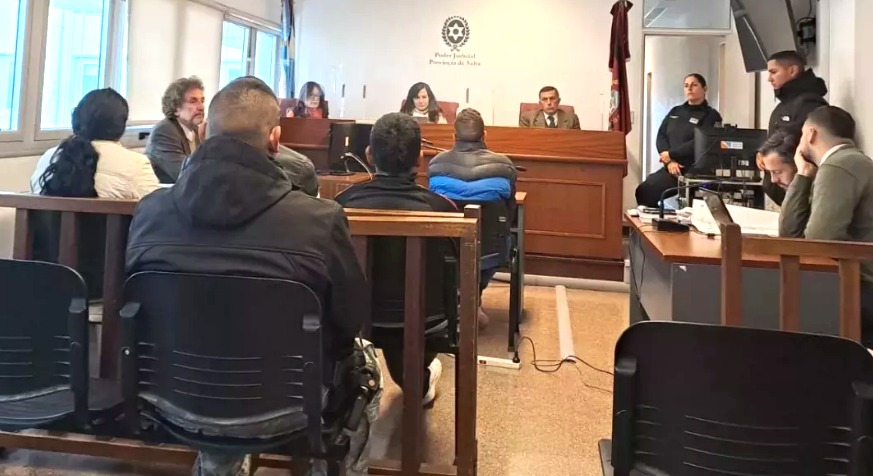 Piden perpetua para la mujer que incendió una casa con un hombre dentro