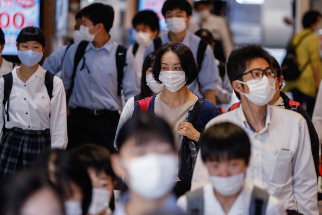 Crisis sanitaria en China por masivo contagio de un virus respiratorio