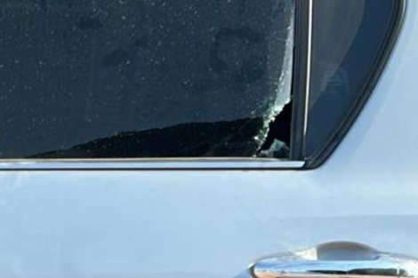 La camioneta en la que viajaba Juan Manuel Urtubey fue baleada mientras hacia campaña en Anta