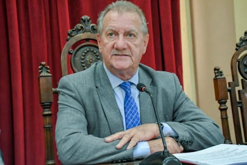 El vicegobernador justificó a Cristina y dijo que el Presidente no habló con Sáenz