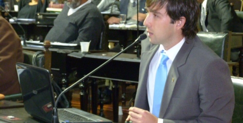 Pedido de juicio político a una concejal del PO de Metán No corresponde este procedimiento y no se debe “coartar la libertad de expresión”, afirmó el diputado Emanuel Sierra