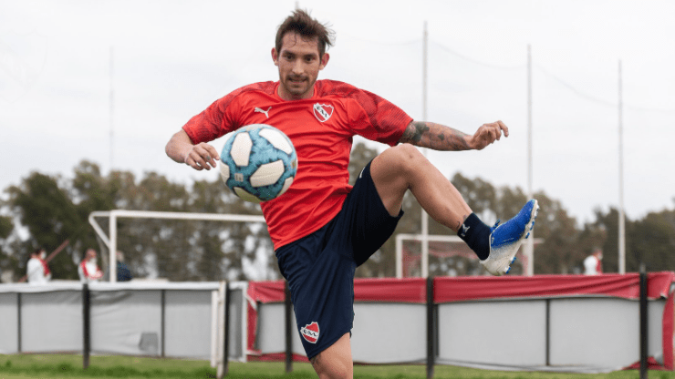 Lucas Rodríguez resultó positivo en coronavirus y no jugará para Independiente el domingo
