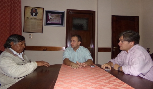 El Intendente Esc. Fernando Romeri junto al Secretario de Gobierno Sebastian Otero se reunió con el cacique de la comunidad wichi, Marciano Monte de Oca