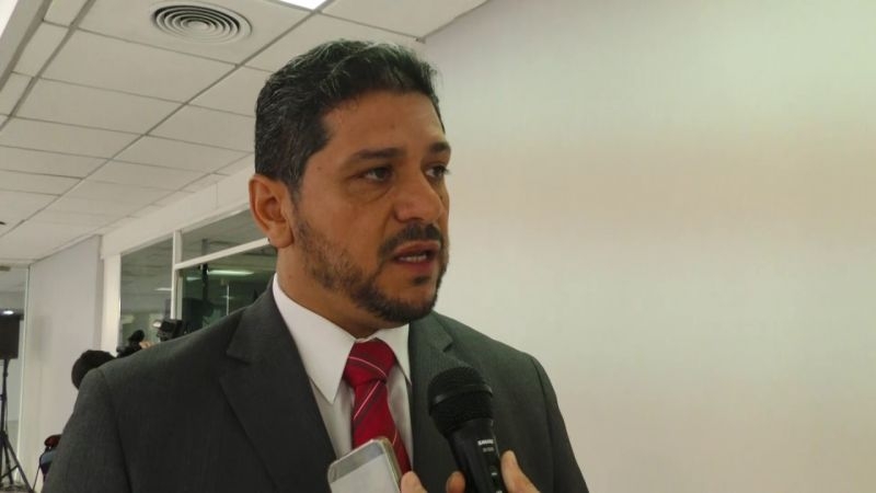 Imputaron a Sarmiento abuso de autoridad y revelación de secretos calificado