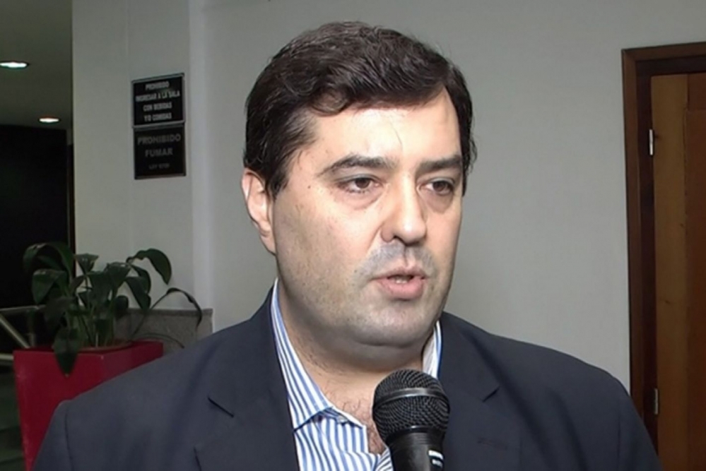 Desde la AMT se sancionará a los choferes de taxis y remises que cobren adicional