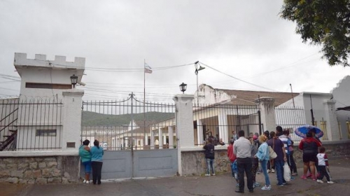 Un agente penitenciario imputado por integrar una banda que vendía drogas en el penal de Villa Las Rosas