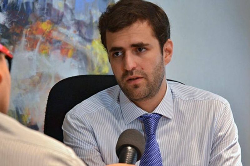 Estrada especuló que cuando Milei habla de diputados que quieren coimas se refiere a los bloques provinciales