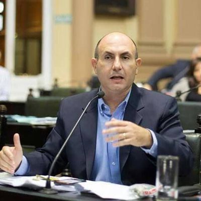 Denuncian al diputado Gernán Rallé por violencia de género y precarización laboral