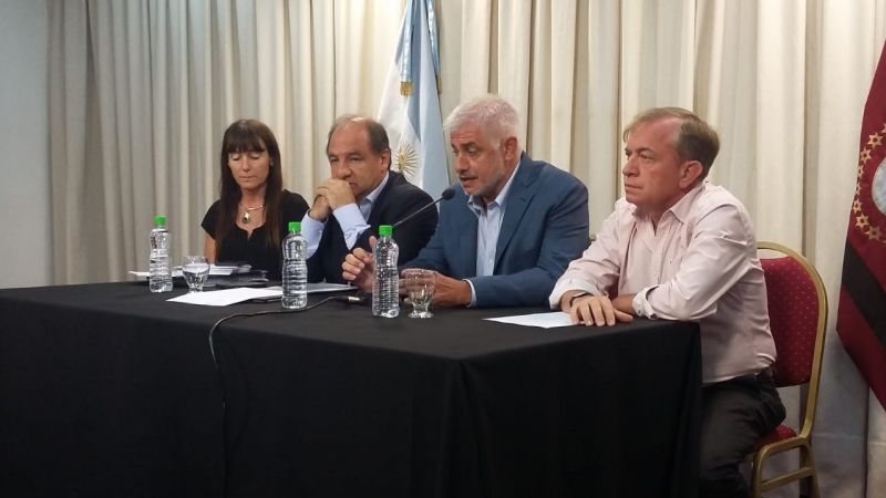 “El Estado nacional es muy fuerte, gran parte de los recursos los tiene la Nación, y nos obliga a seguir y a respetar las pautas que nos vaya mandando”