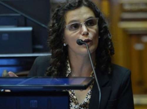 Fiore fue la única que se abstuvo de votar la designación de Carlos Alberto Martínez Frugoni