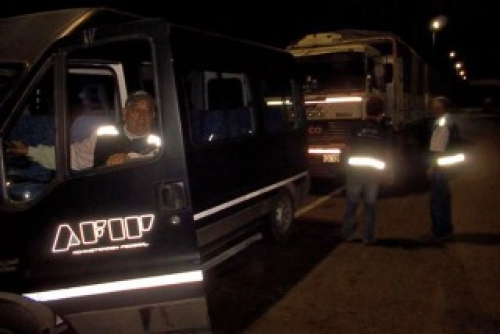Afip desarticuló una banda de contrabando y rescató a una joven víctima de trata