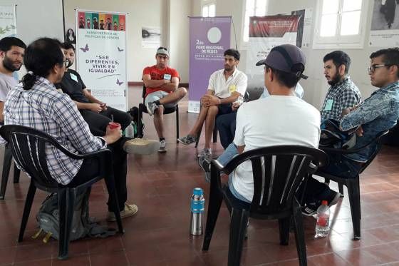 “La masculinidad, como está planteada, les saca humanidad a los varones y está matando a las mujeres y disidencias”