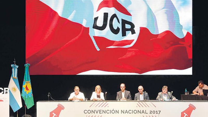 Internas y rumores a la espera de los radicales