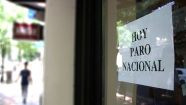 Caminero amenaza con un paro por tres días y la bancaria va al paro del 25 con la CGT