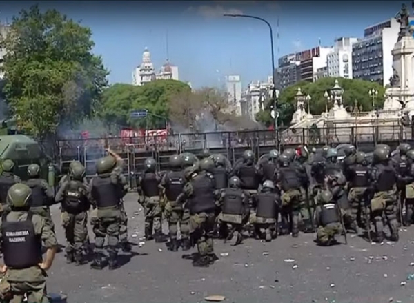 Jornada caliente en el Congreso: levantaron la sesión por la reforma