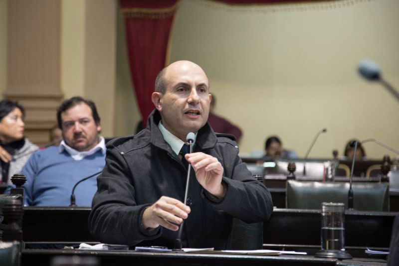 Cianuro: Rallé aseguró que la actual gestión revisará la concesión a la minera Mansfield