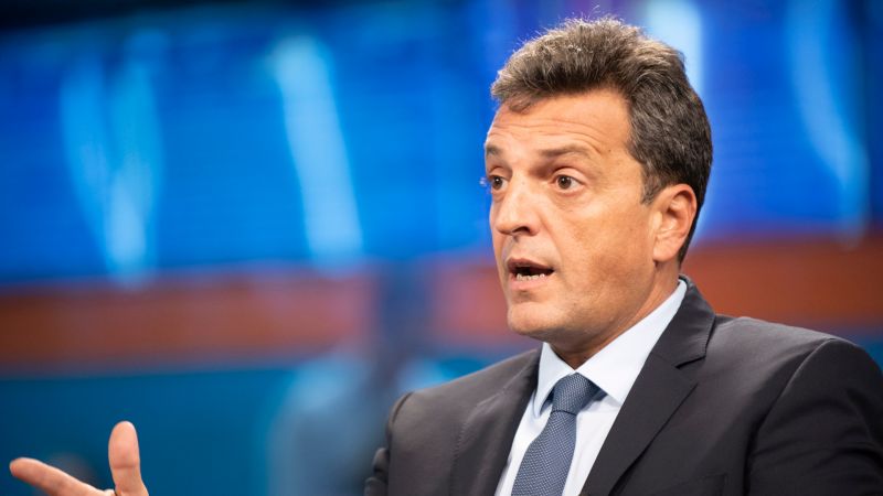 "Esconden a Macri porque sienten vergüenza"