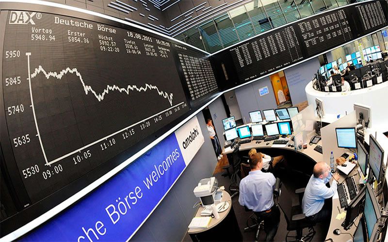 Otro lunes negro en los mercados: se derrumban las bolsas y el petróleo