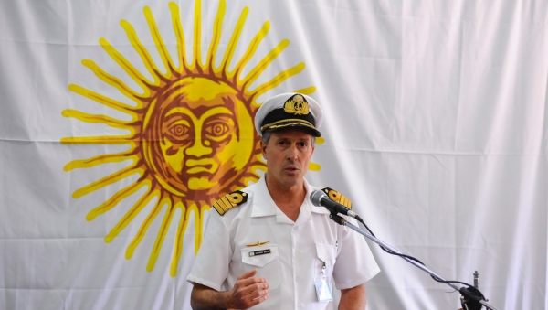 La Armada analiza el mensaje del submarinista salteño