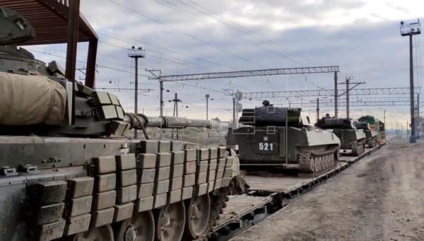 Rusia anunció el retiro de tropas de la frontera con Ucrania pero mantiene los ejercicios militares