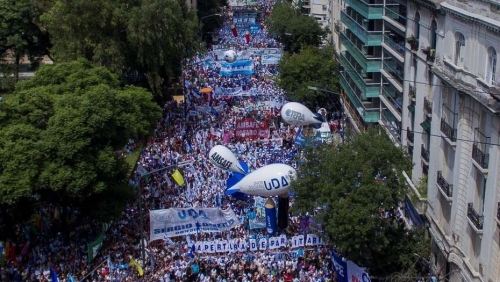 Marcharon 400 mil docentes en Buenos Aires