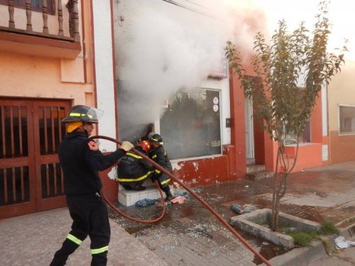 Se incendió una boutique en pleno centro de la ciudad de San José de Metán