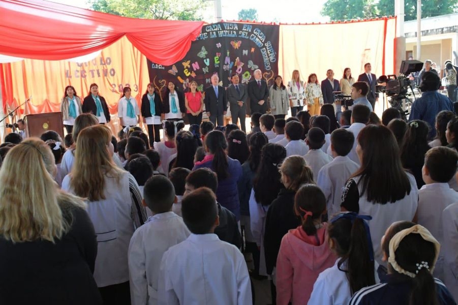 Iniciaron las clases y la Provincia se olvida de la ayuda de Nación