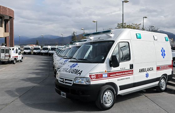 Alberto Fernández comprará 30 ambulancias para el interior de Salta