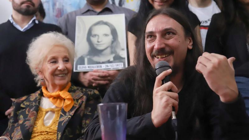 Abuelas de Plaza de Mayo presentó a Javier Matías Darroux Mijalchuk, el nieto 130