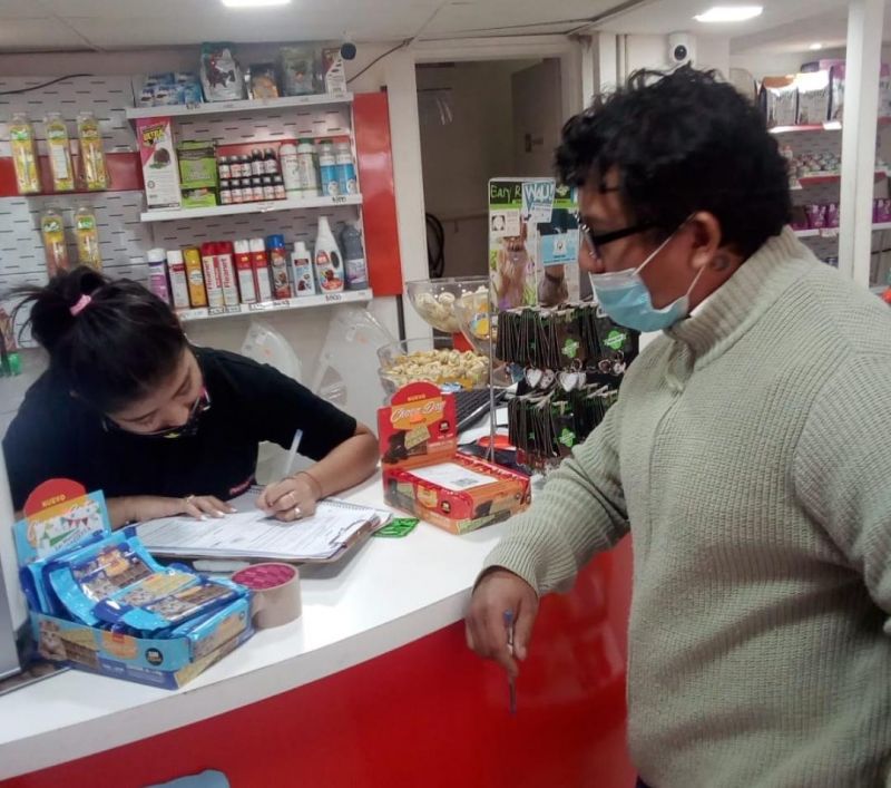 Notifican a comercios para que no saquen residuos el 1 de Mayo