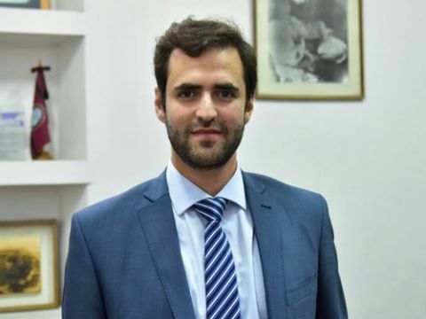 Estrada pronostica que en mayo comerciantes y empresarios pedirán que cambie el modelo de país o tendrán que cerrar