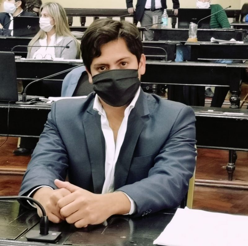 “Hay que empezar a despolitizar la salud porque si no el gobernador siempre va atrás de los problemas y no adelante”